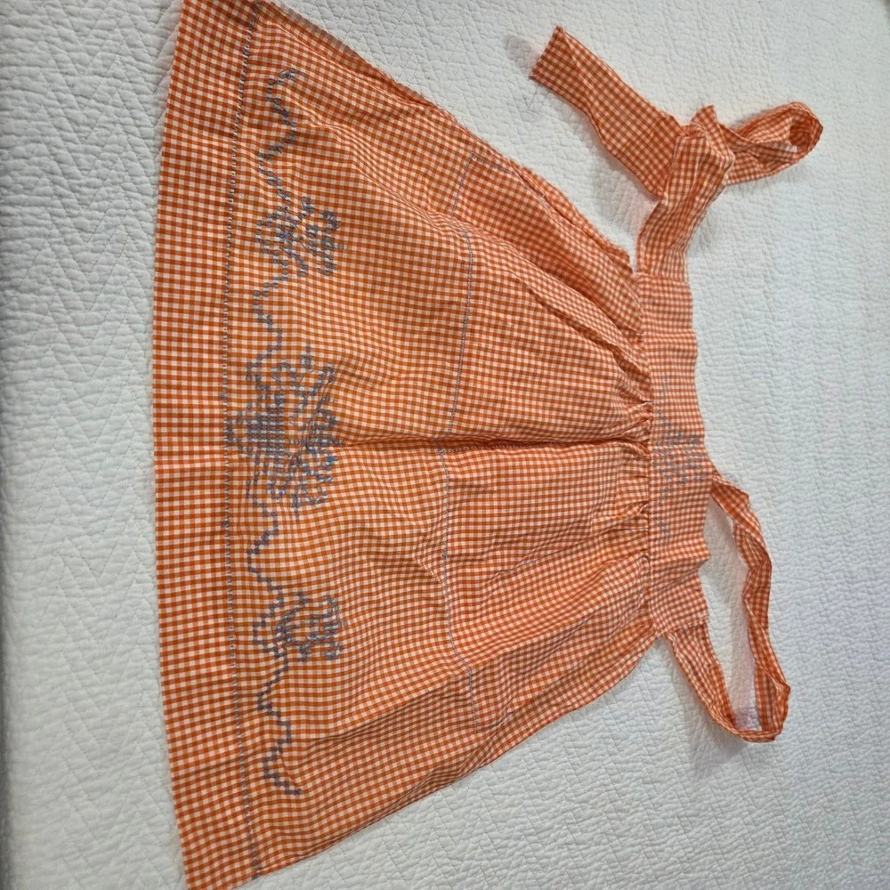 Vintage Handmade Orange Gingham Half Apron Cross Stitch‎ Flower Basket Pocket